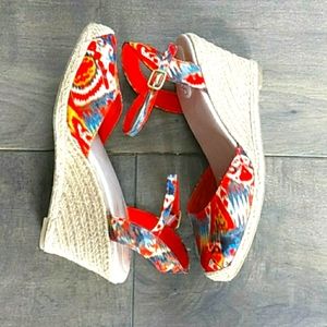 ME TOO PRINT ESPRIDRILLE WEDGE SANDALS 8.5